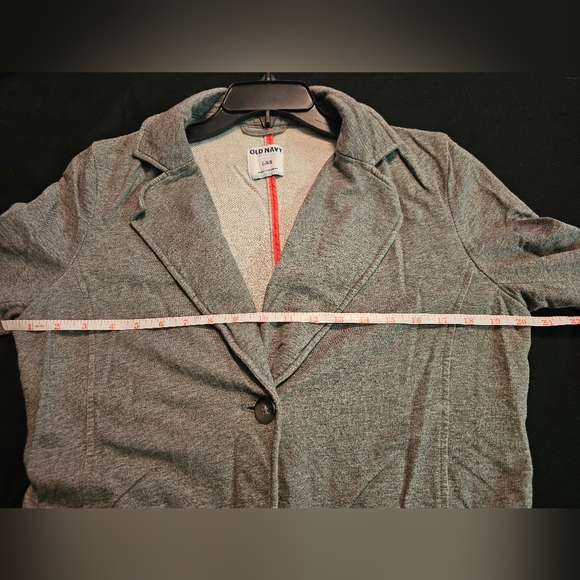 Old Navy Athleisure Blazer - Picture 10 of 11